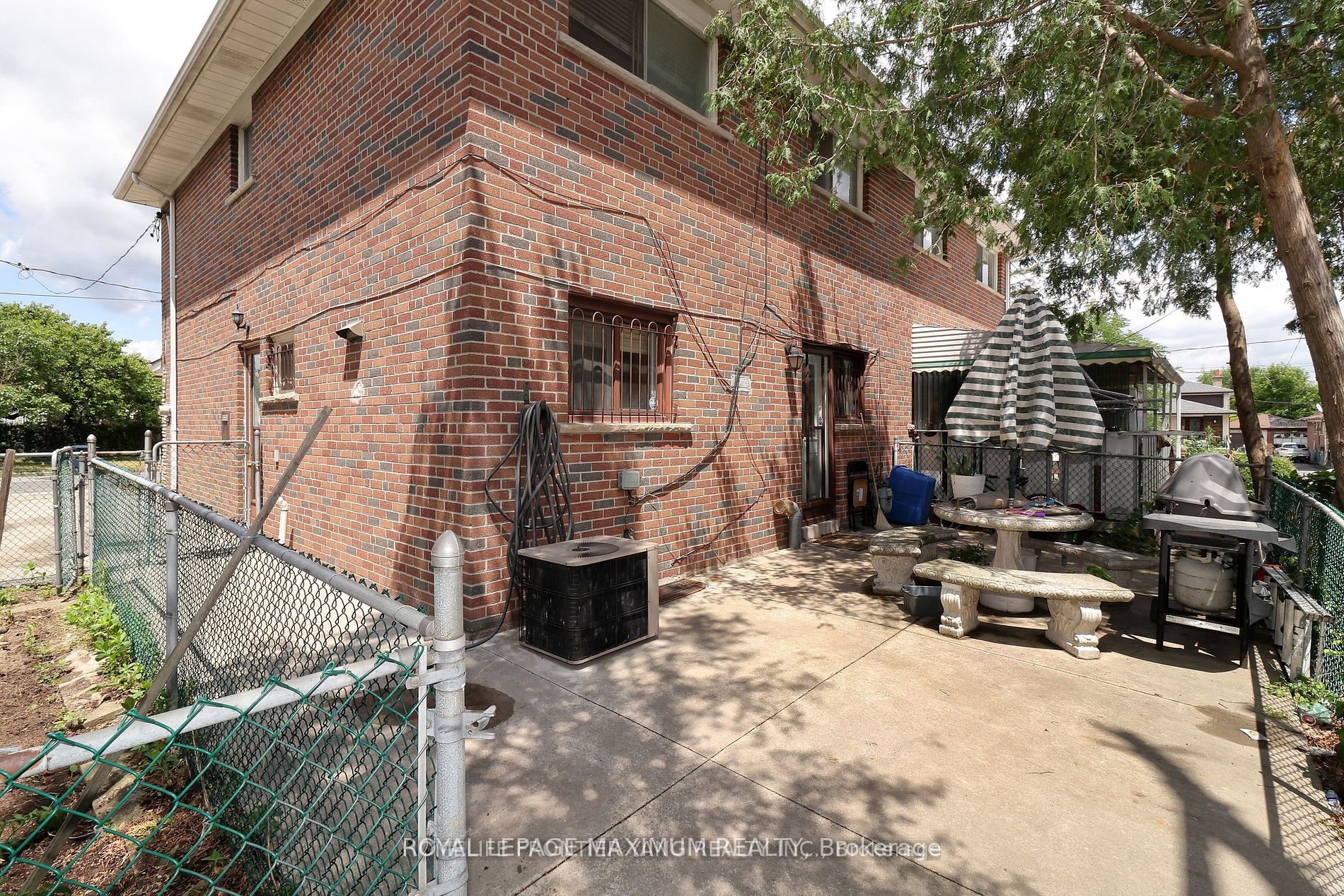 116 Elnathan Crescent