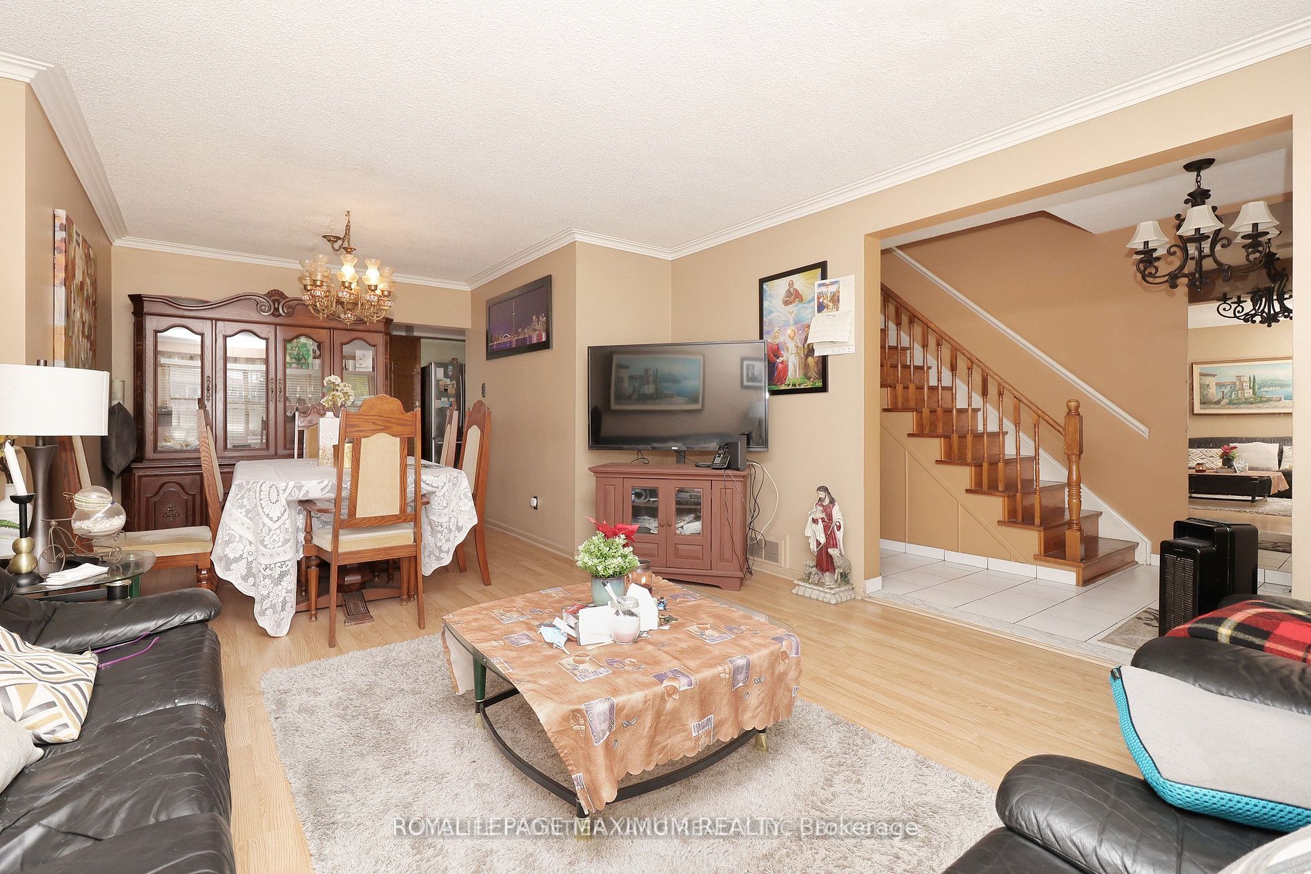 116 Elnathan Crescent