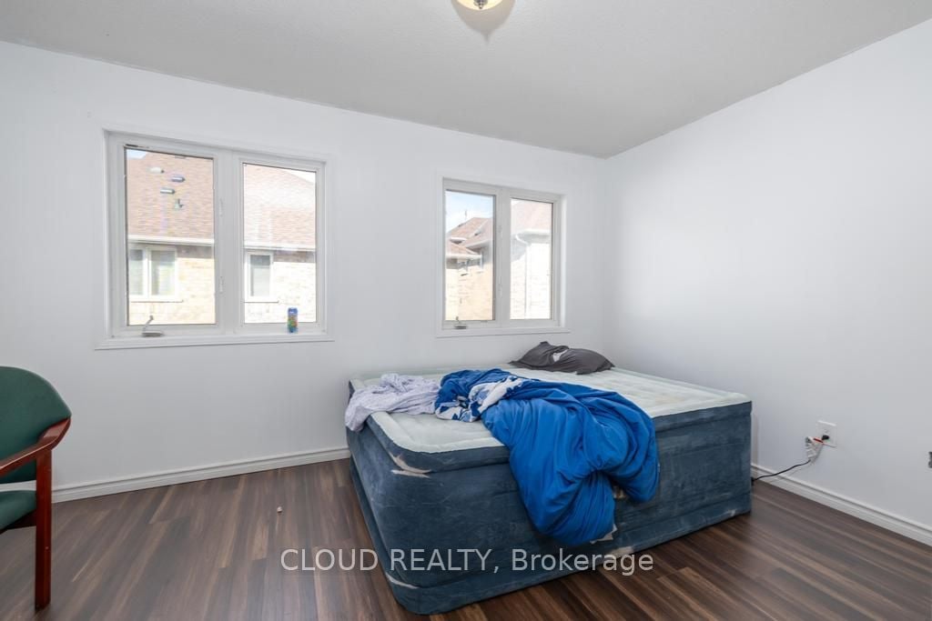 24 Shining Star Cres, #24