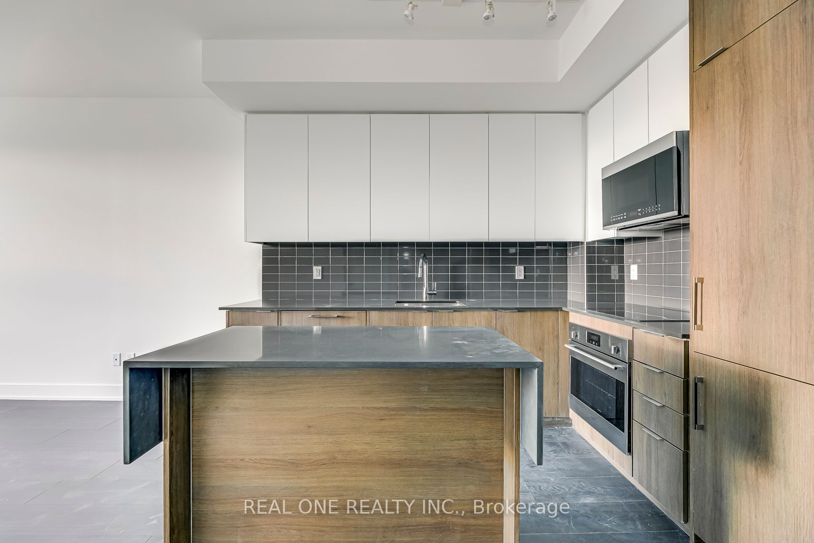 2489 Taunton Rd, #911