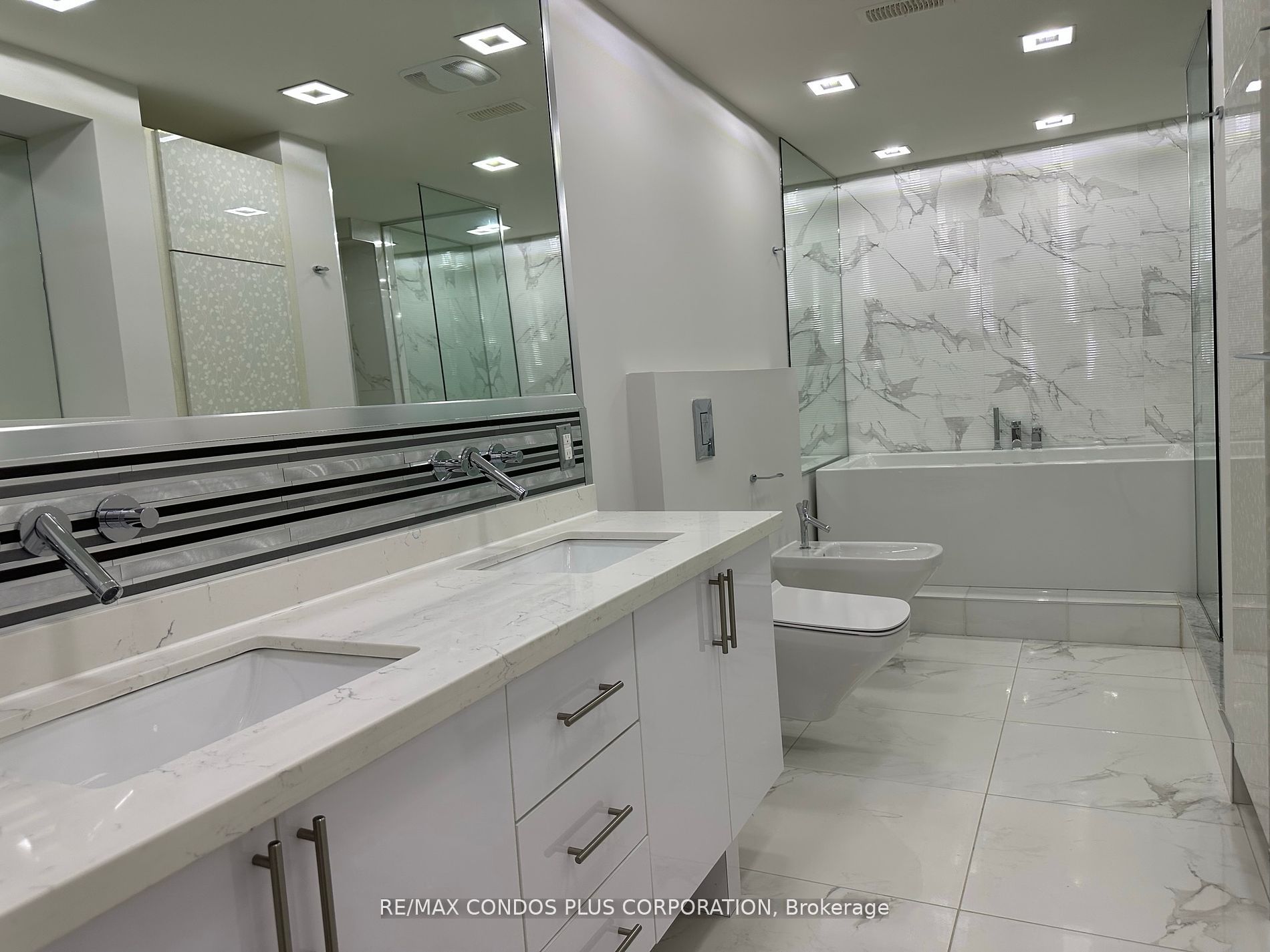 2045 Lake Shore Blvd W, #2904