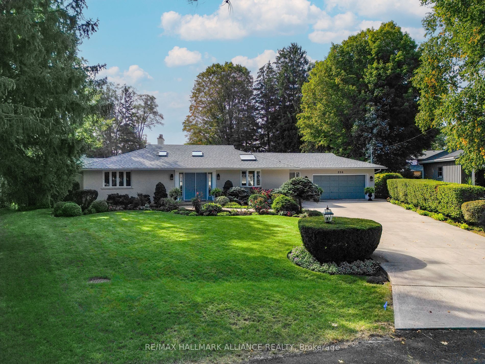 258 Westwood Dr