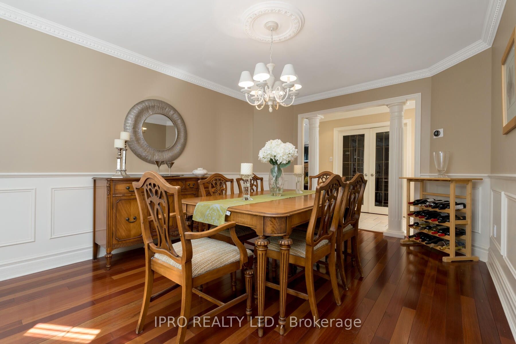 41 Gollop Crescent