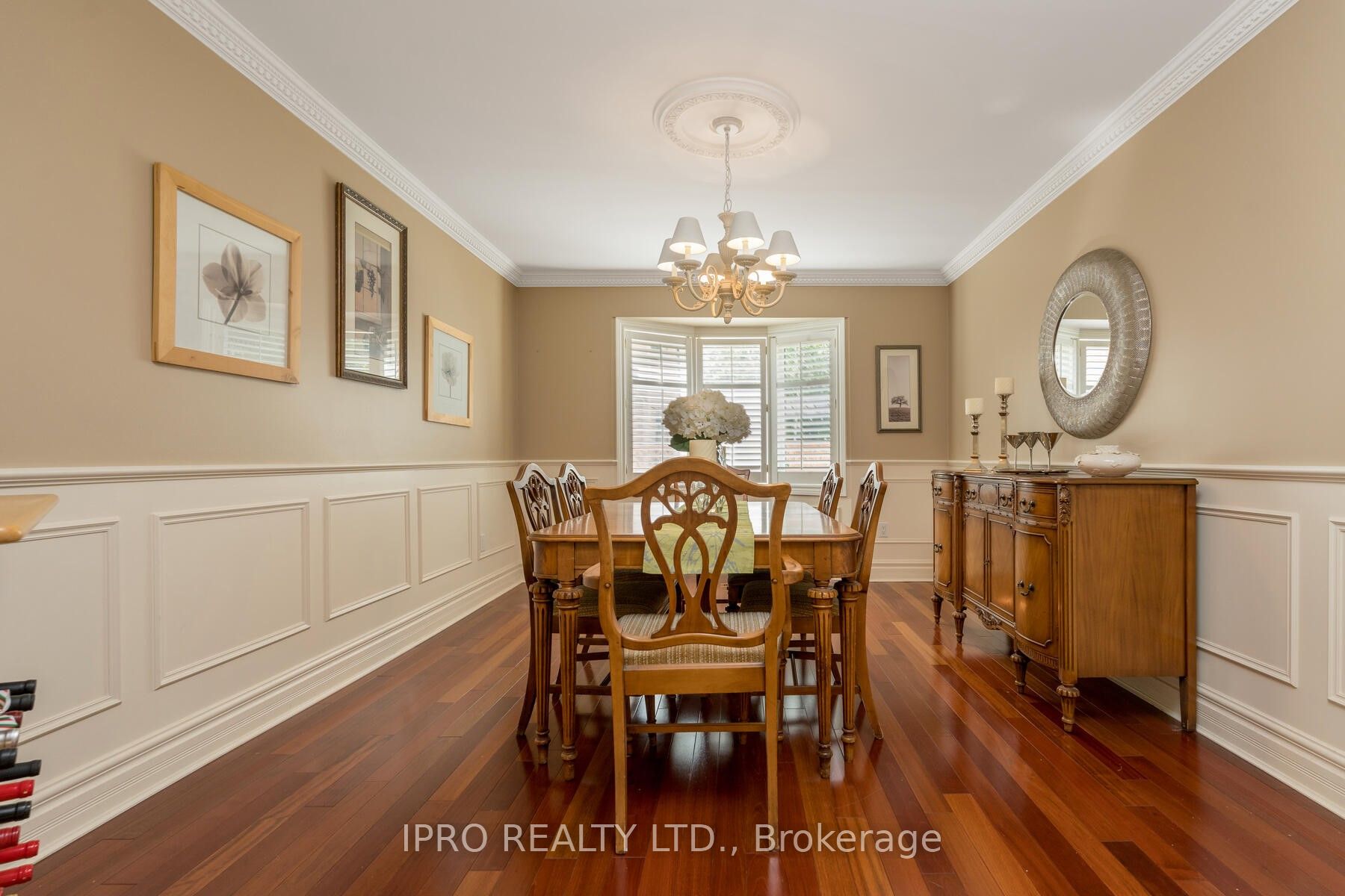 41 Gollop Crescent