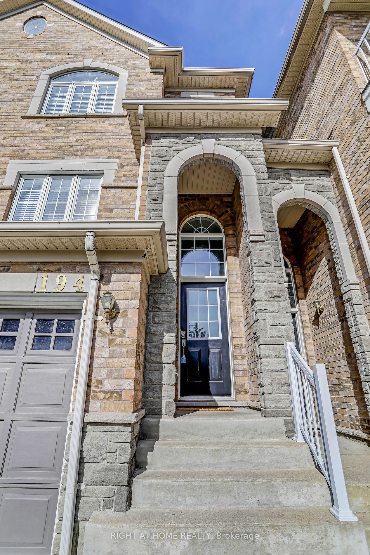 601 Shoreline Drive, #194