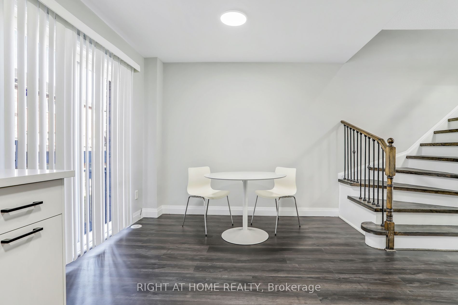 601 Shoreline Drive, #194