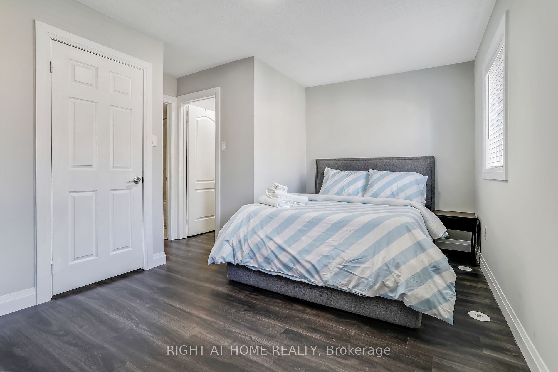 601 Shoreline Drive, #194