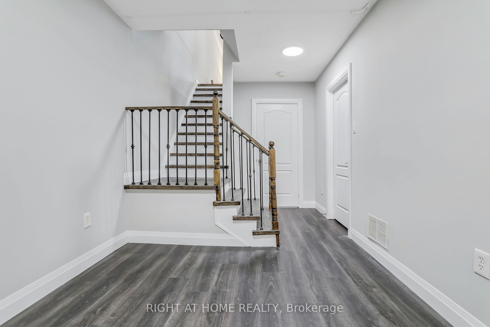 601 Shoreline Drive, #194