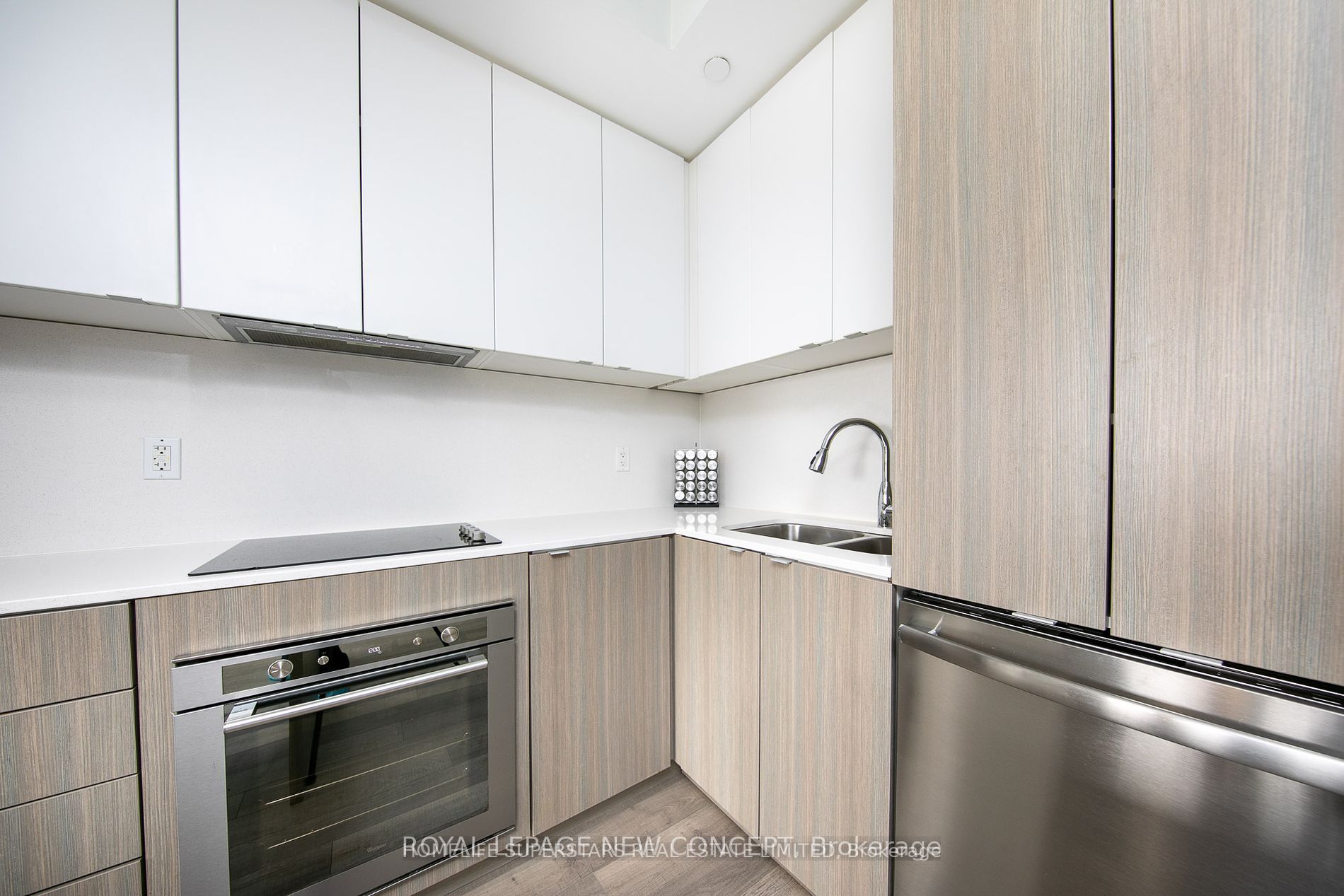 5220 Dundas St, #D308