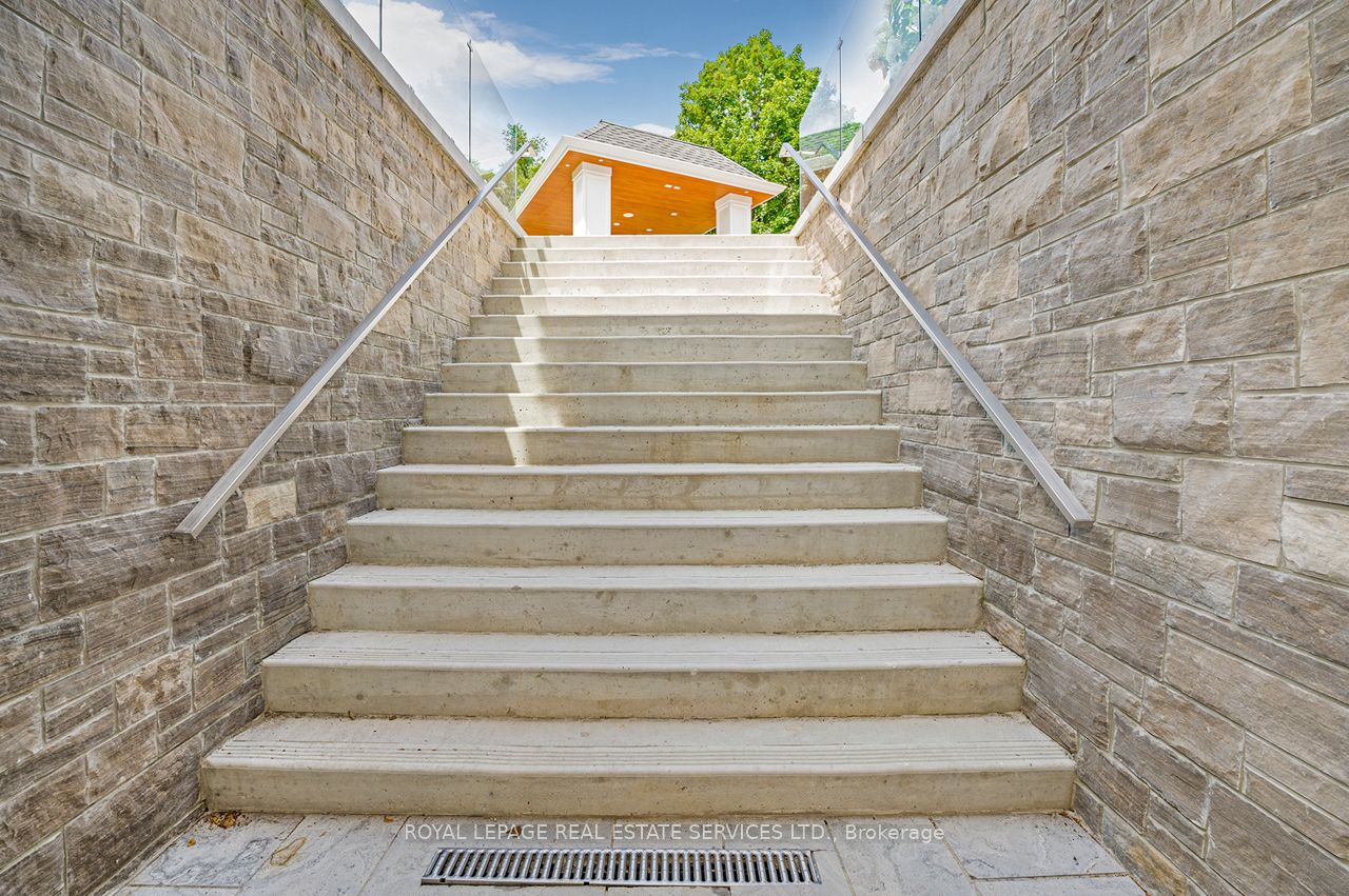 1618 Dogwood Trail