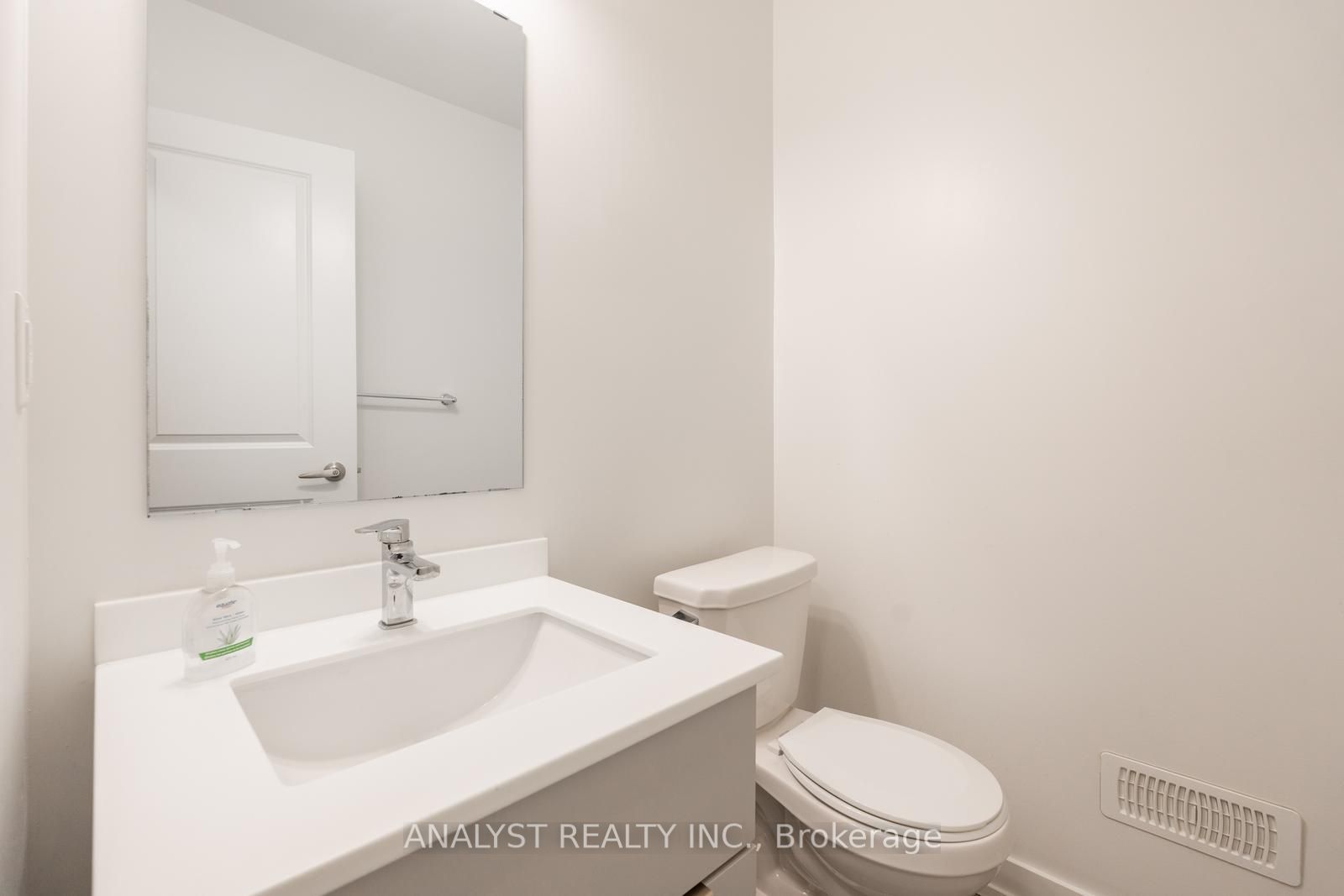 205 Sabina Dr
