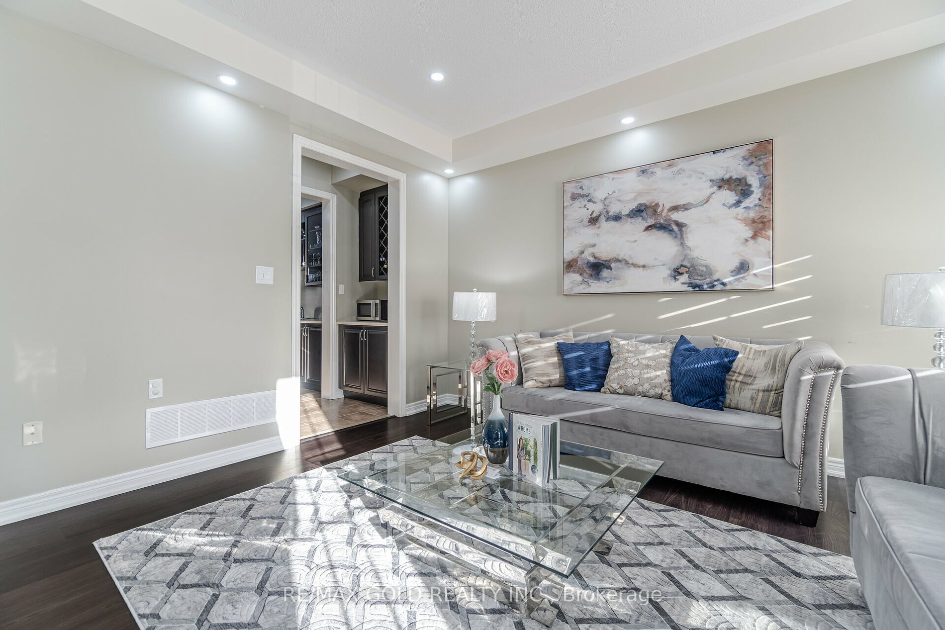 11 Clearfield Drive