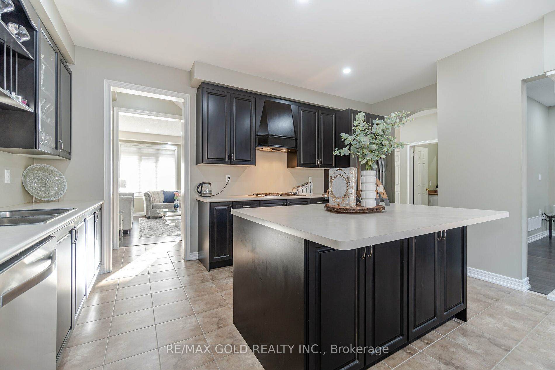 11 Clearfield Drive