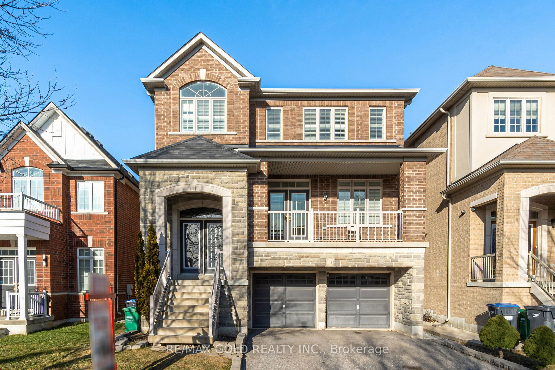 11 Clearfield Drive