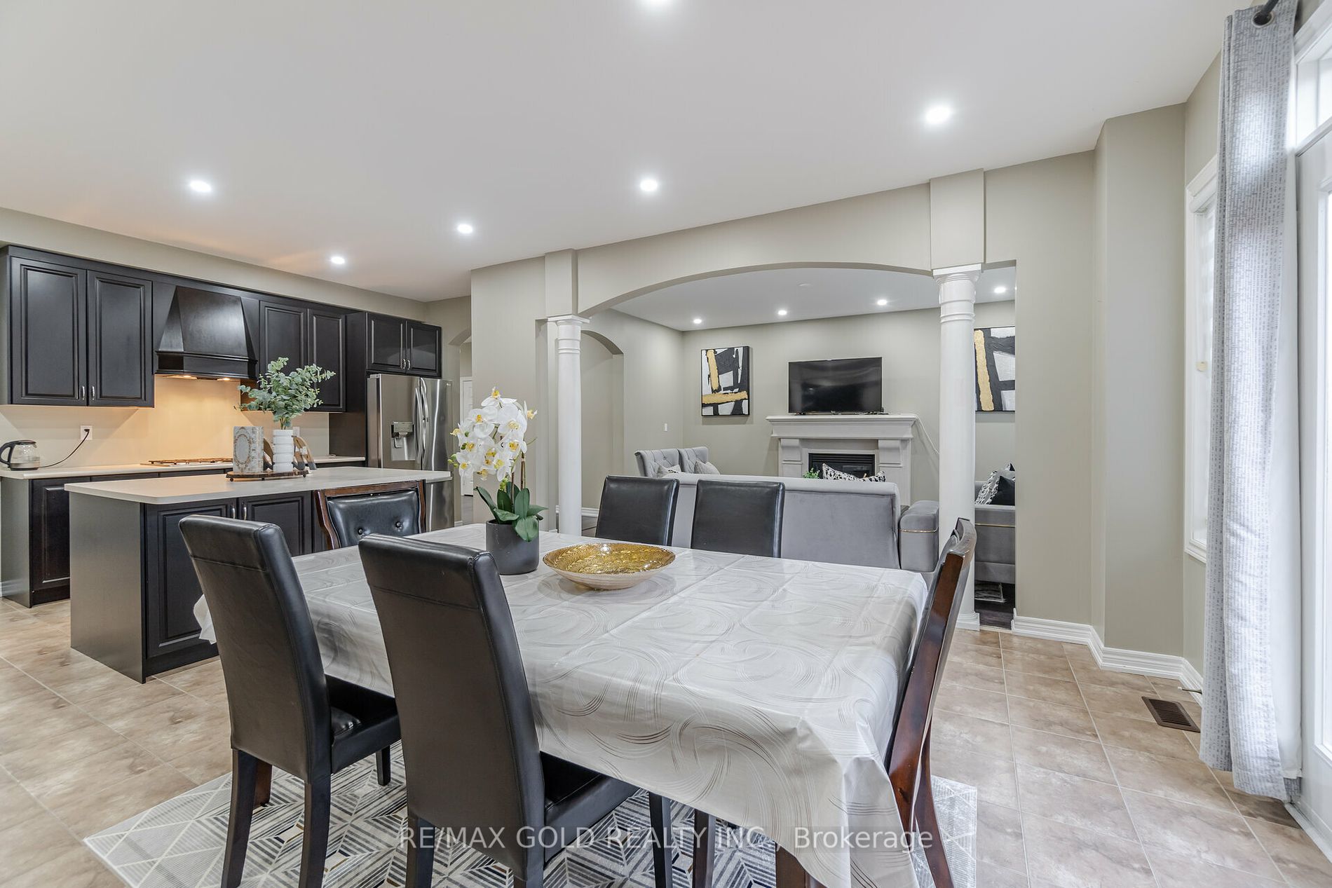 11 Clearfield Drive