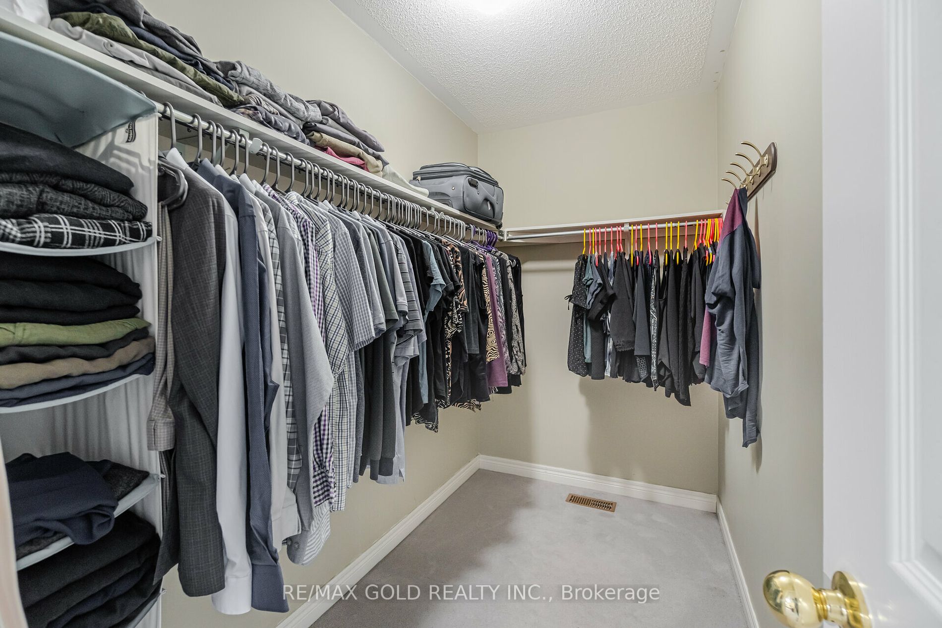 11 Clearfield Drive