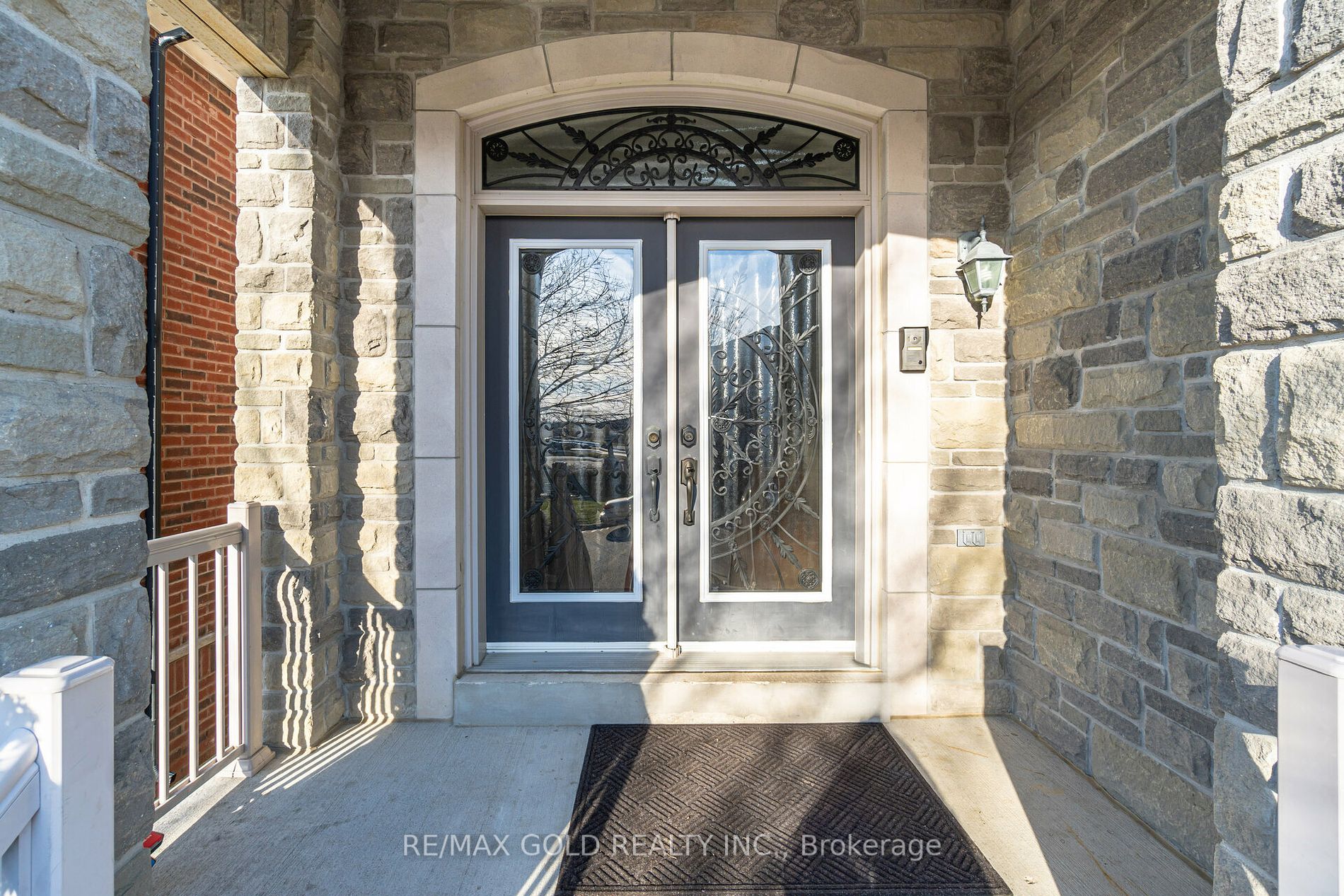 11 Clearfield Drive