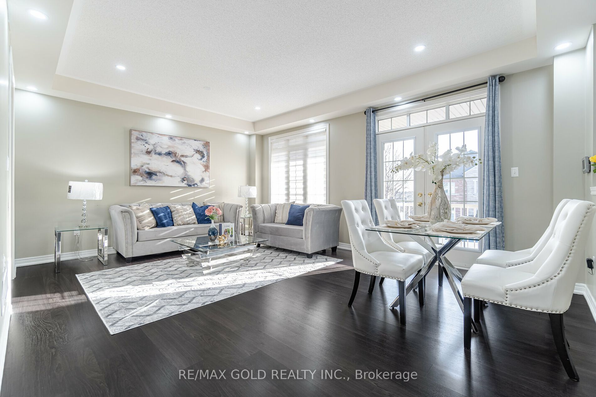 11 Clearfield Drive