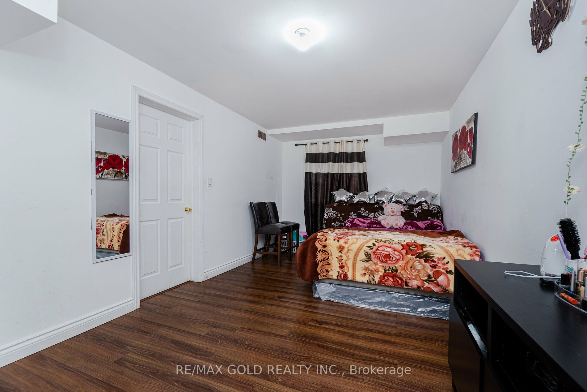 11 Clearfield Drive