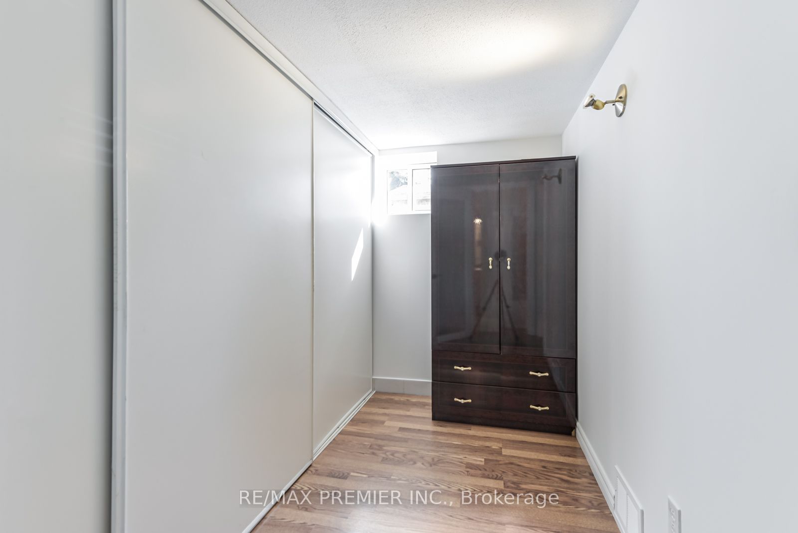 57 Lonborough Ave