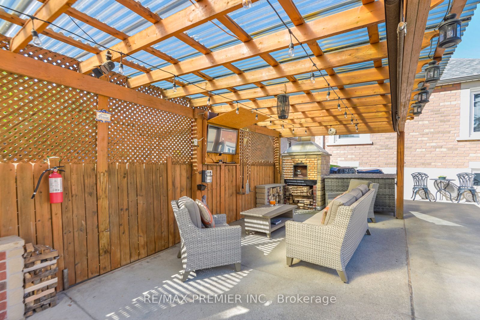 57 Lonborough Ave