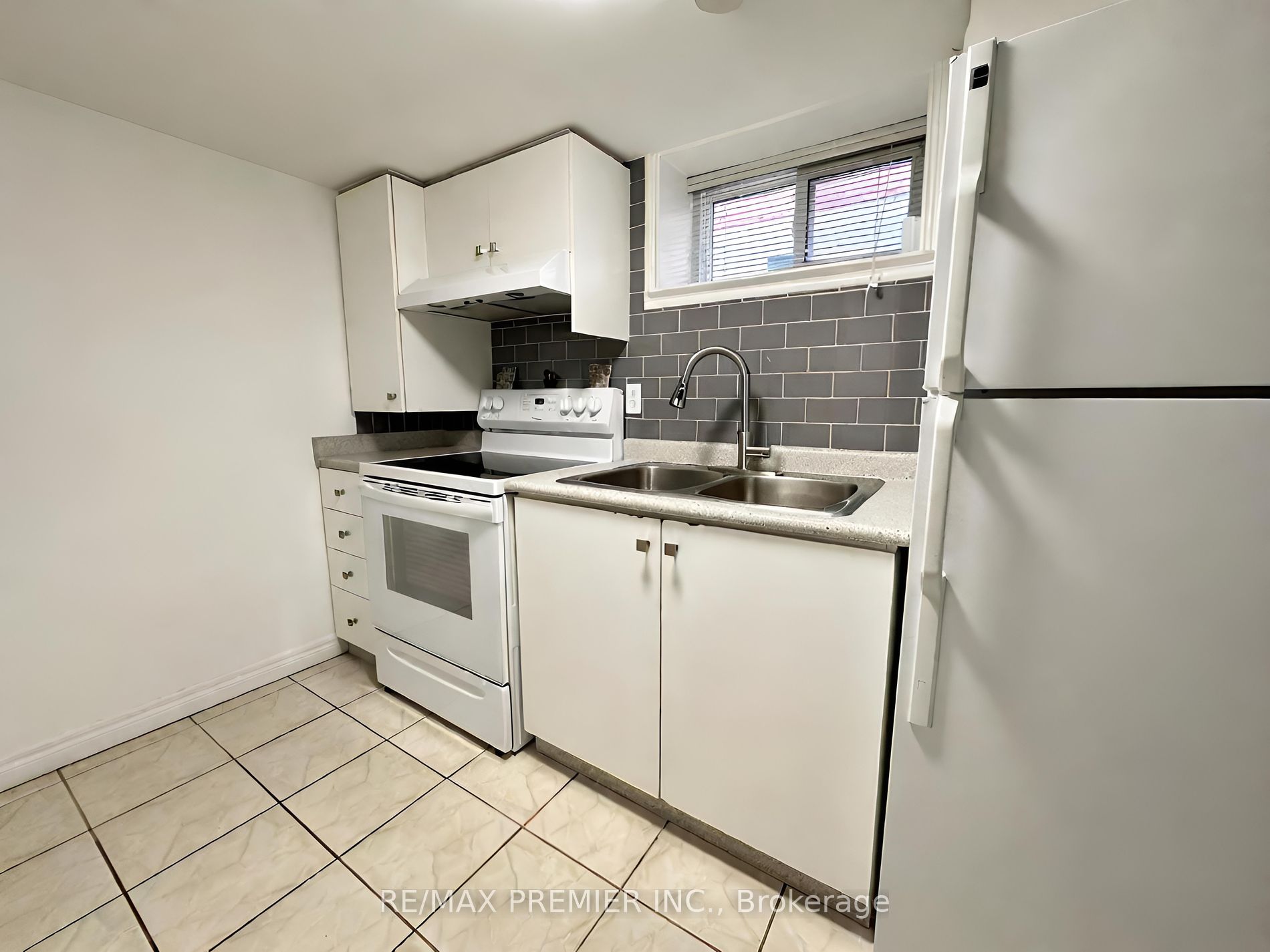 57 Lonborough Ave