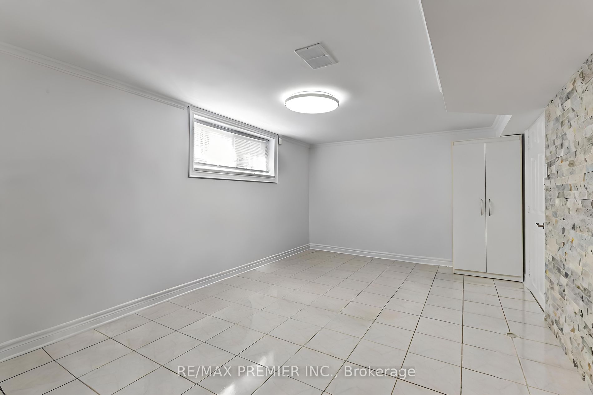 57 Lonborough Ave
