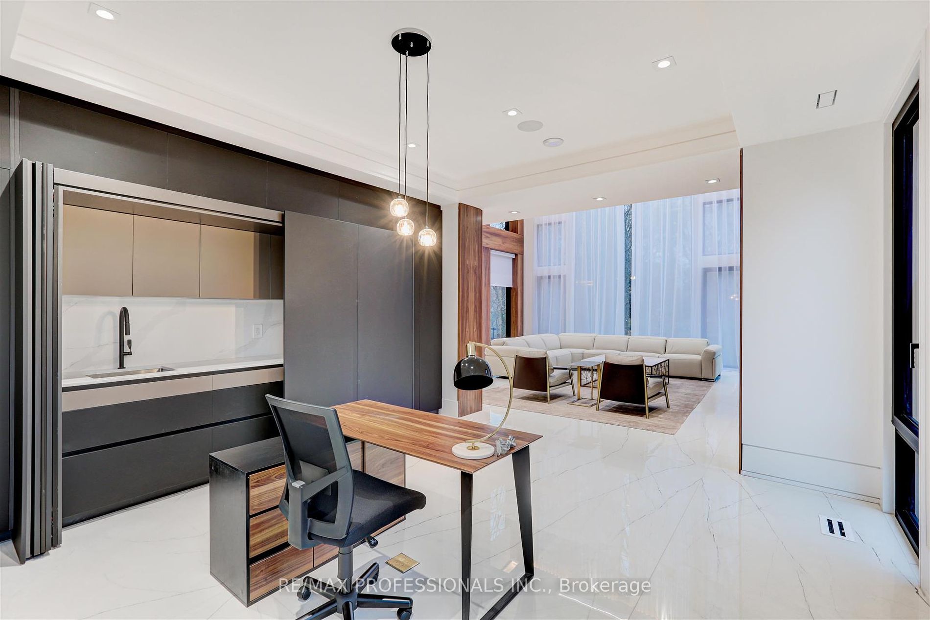 91 Valecrest Drive