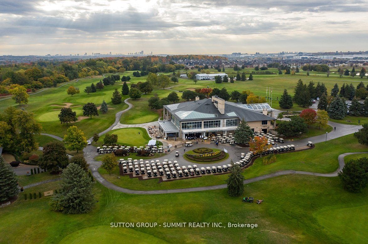 2207 Embleton Rd
