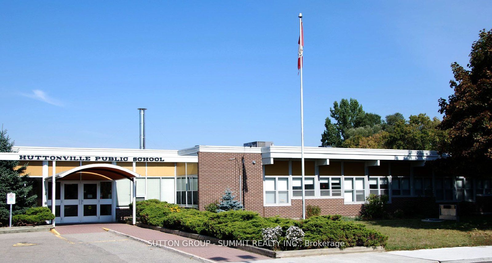 2207 Embleton Rd
