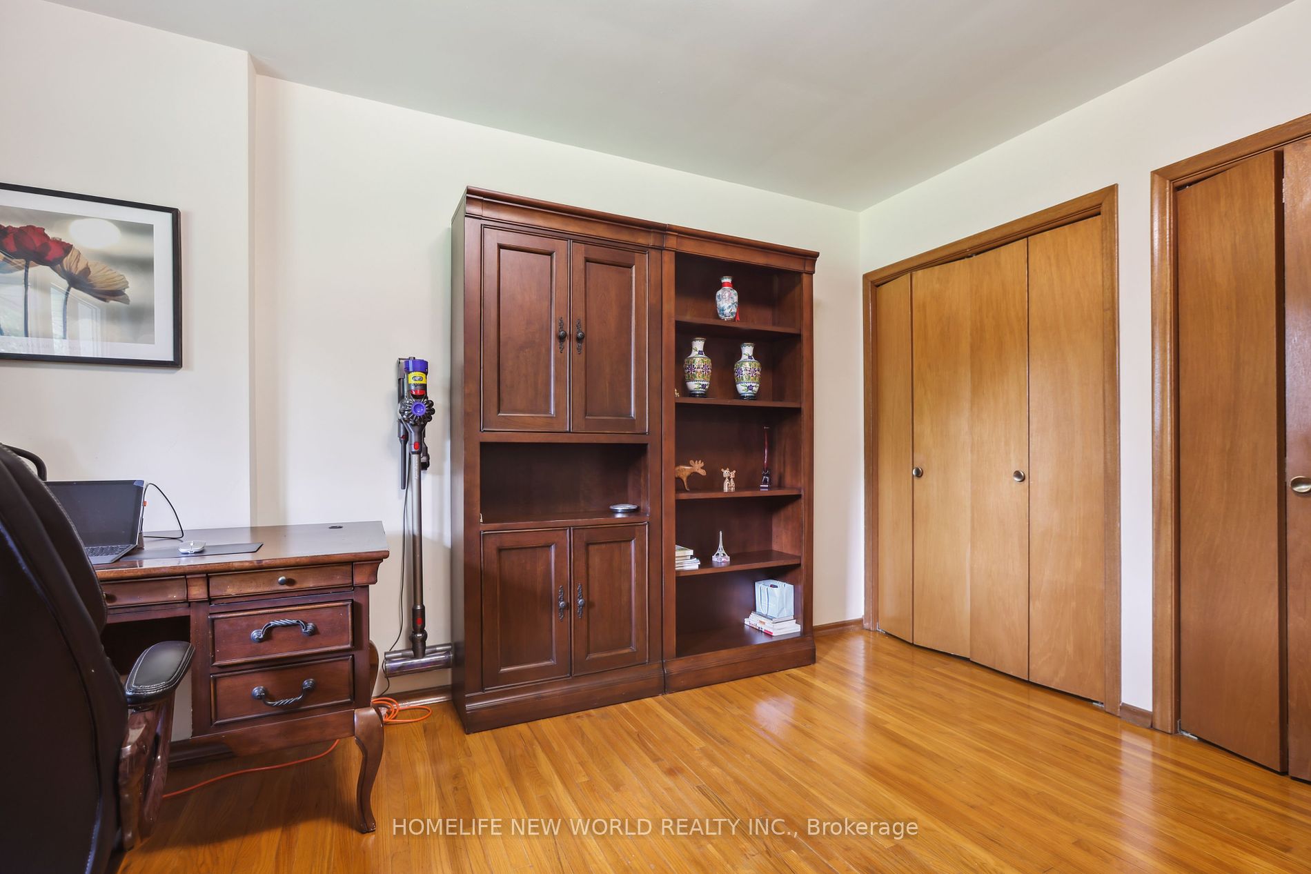 2040 Bronte Rd