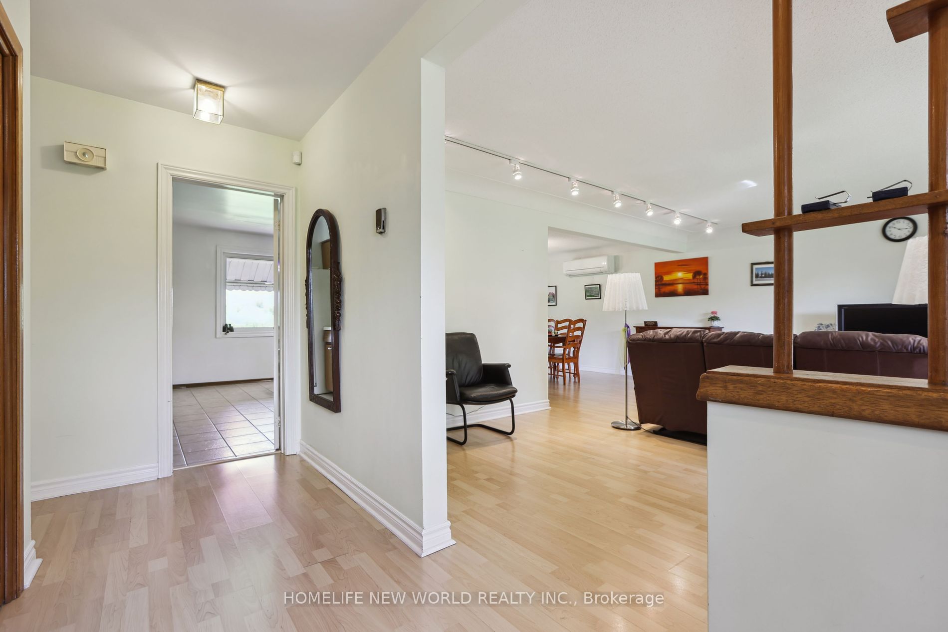 2040 Bronte Rd