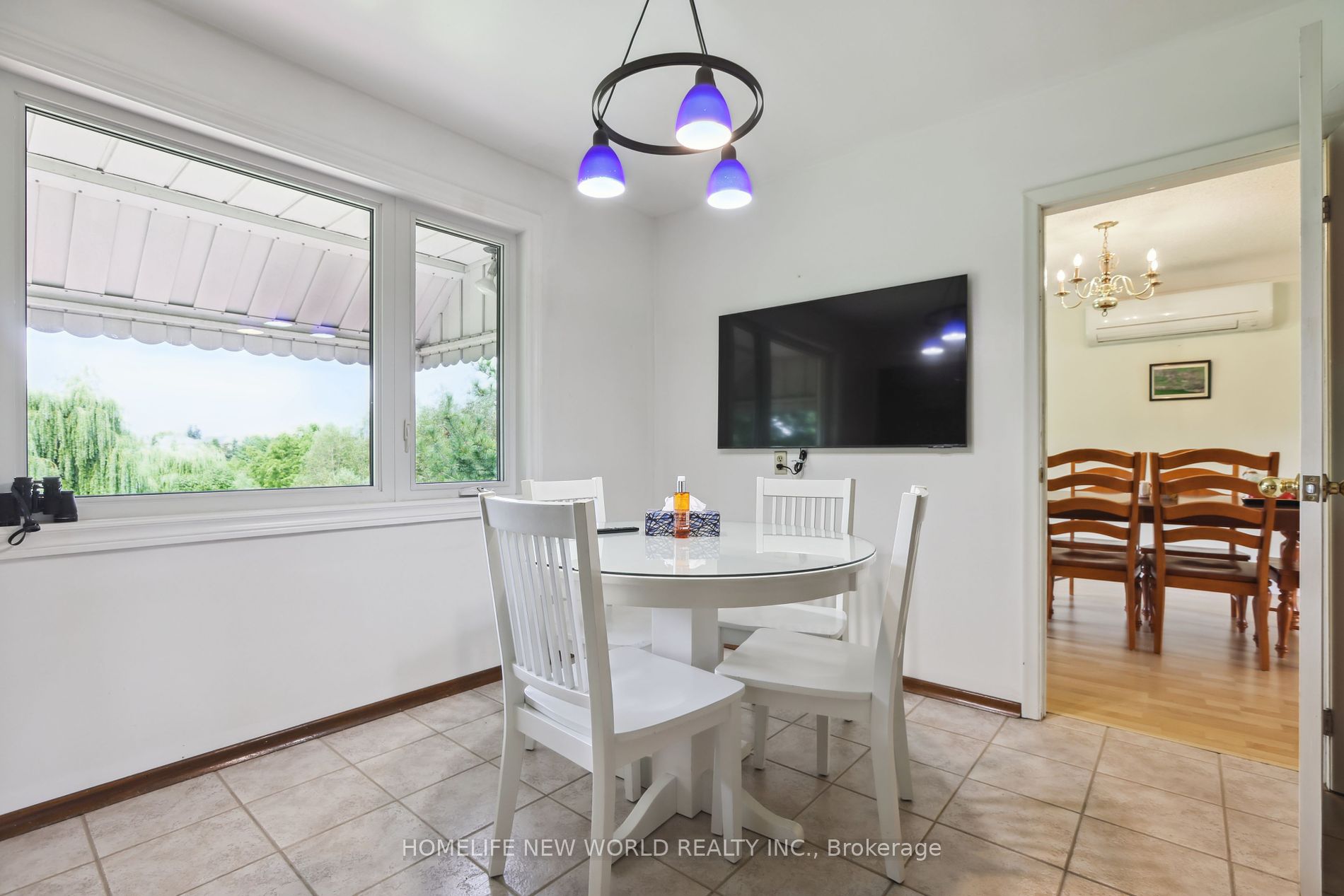 2040 Bronte Rd