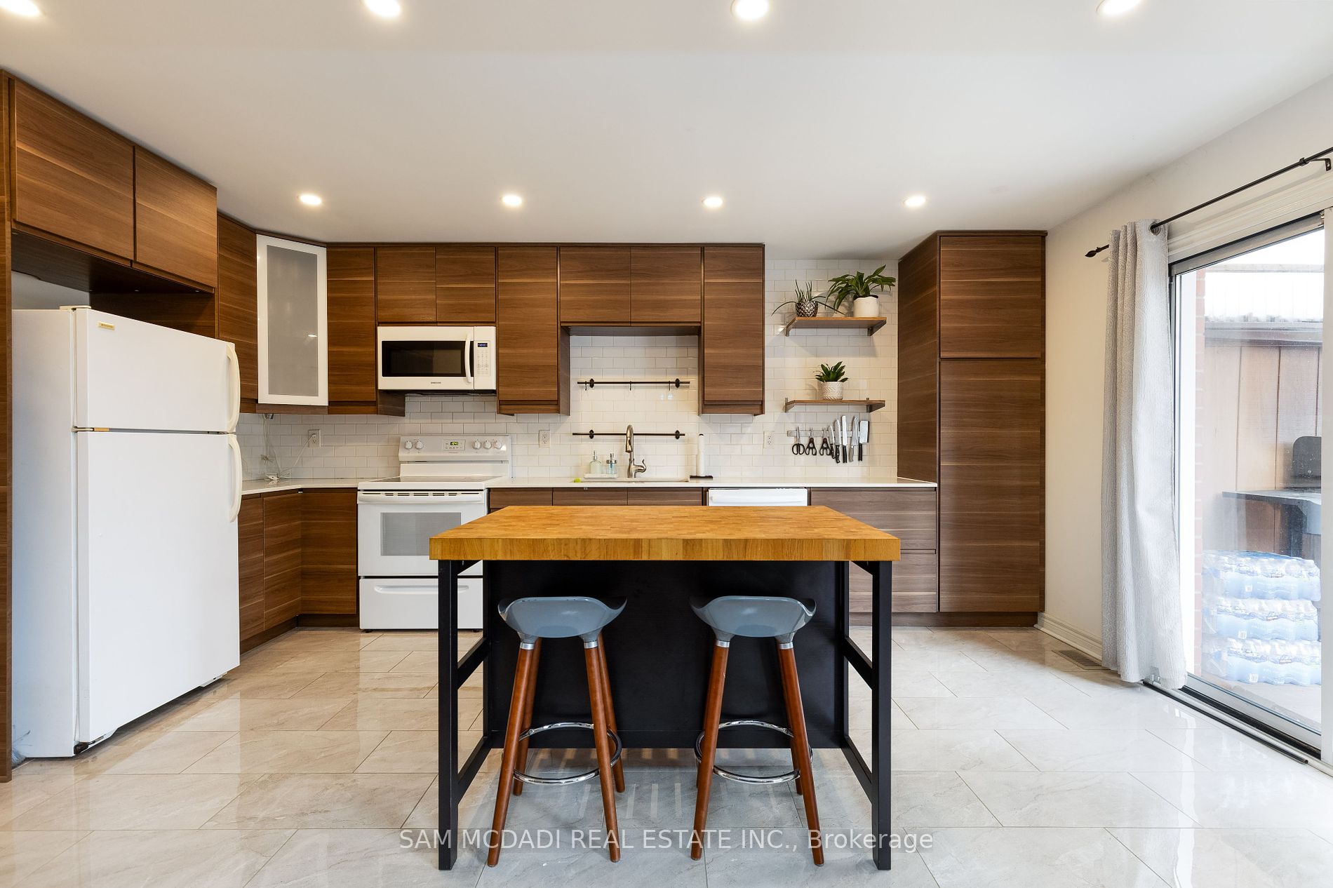 78 Pressed Brick Dr