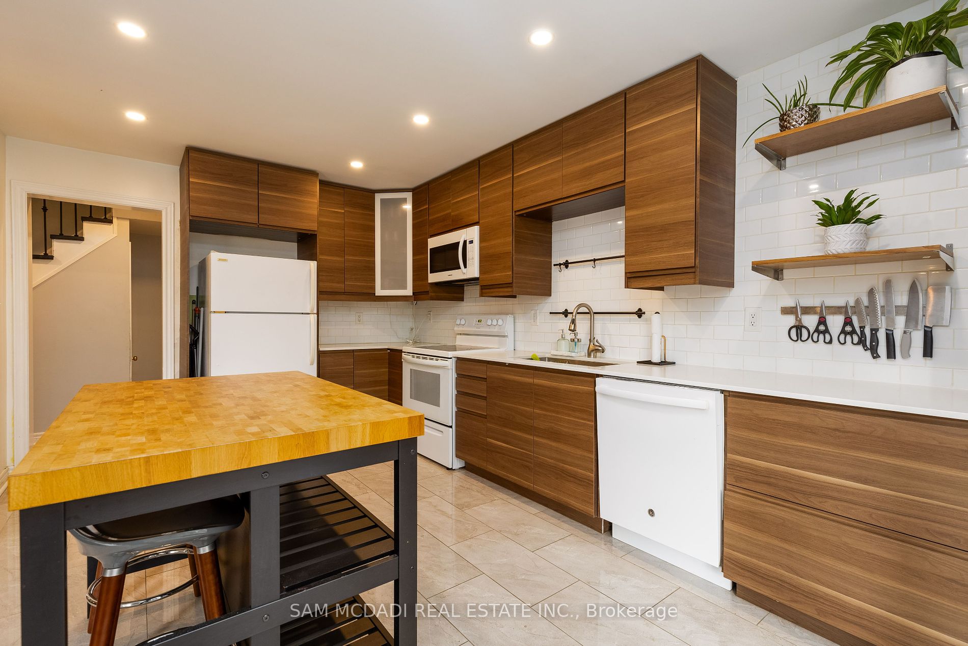 78 Pressed Brick Dr
