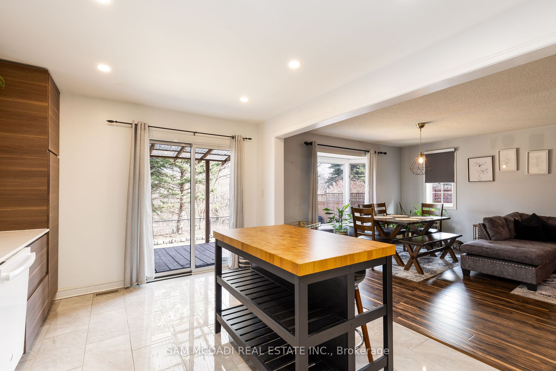 78 Pressed Brick Dr