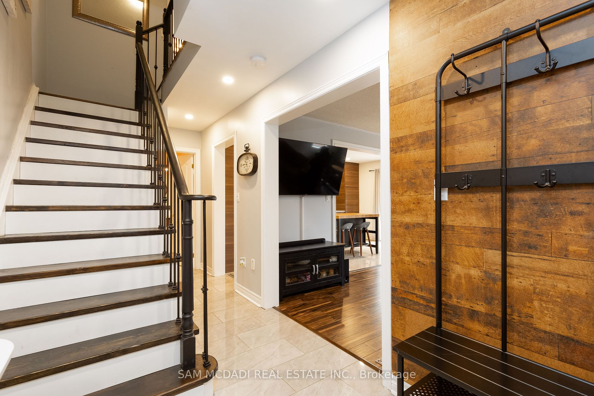 78 Pressed Brick Dr