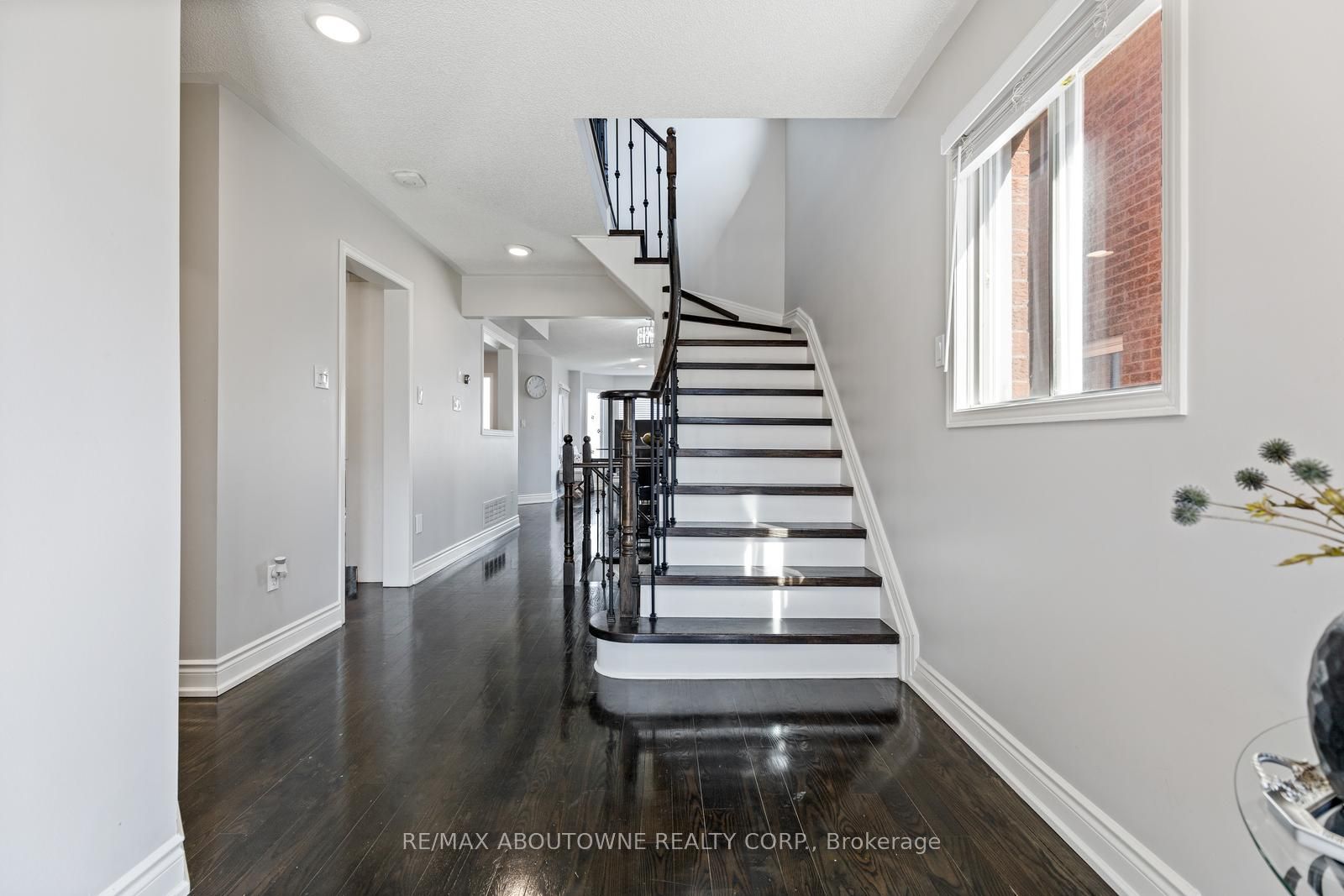 5628 Palmerston Cres