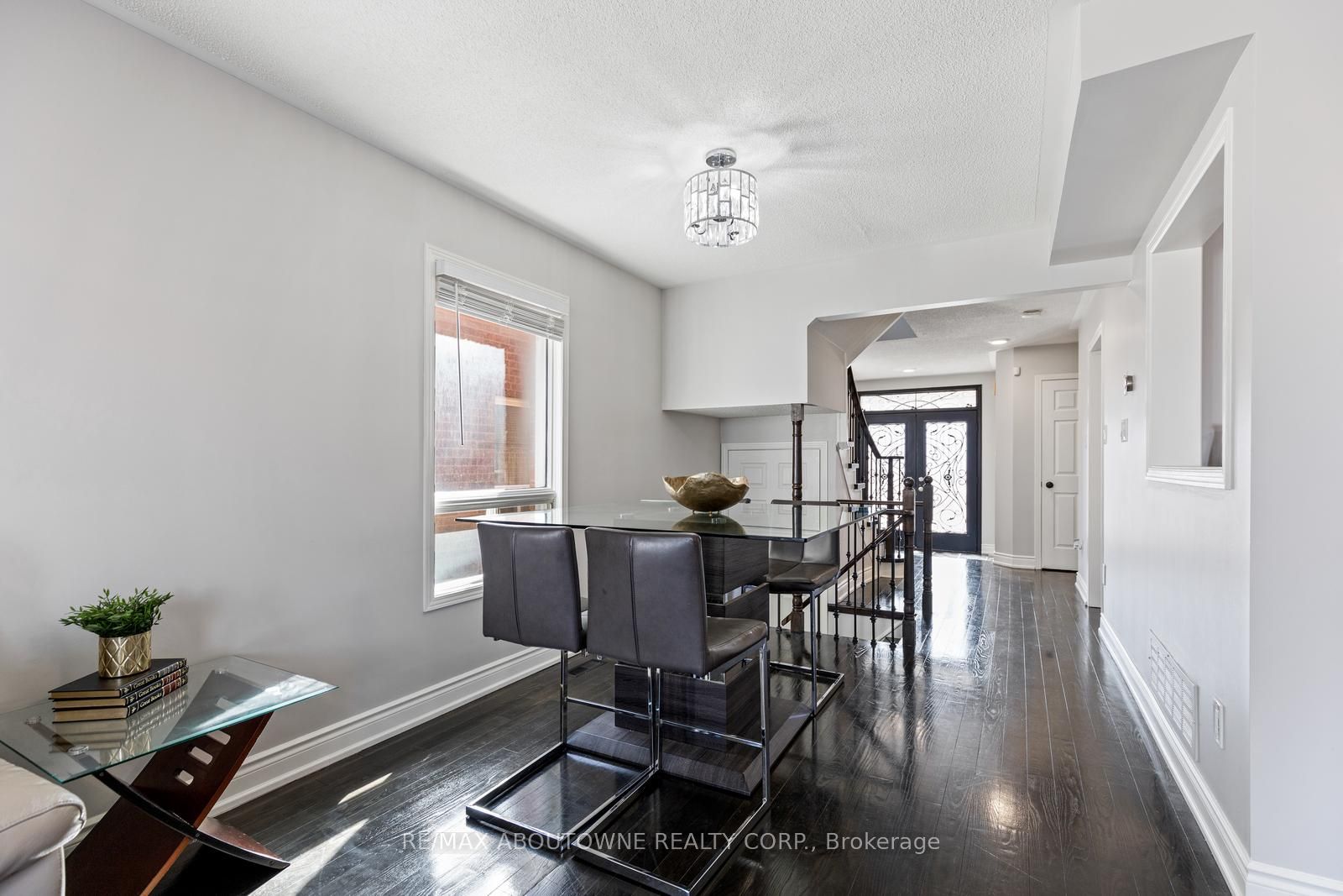 5628 Palmerston Cres