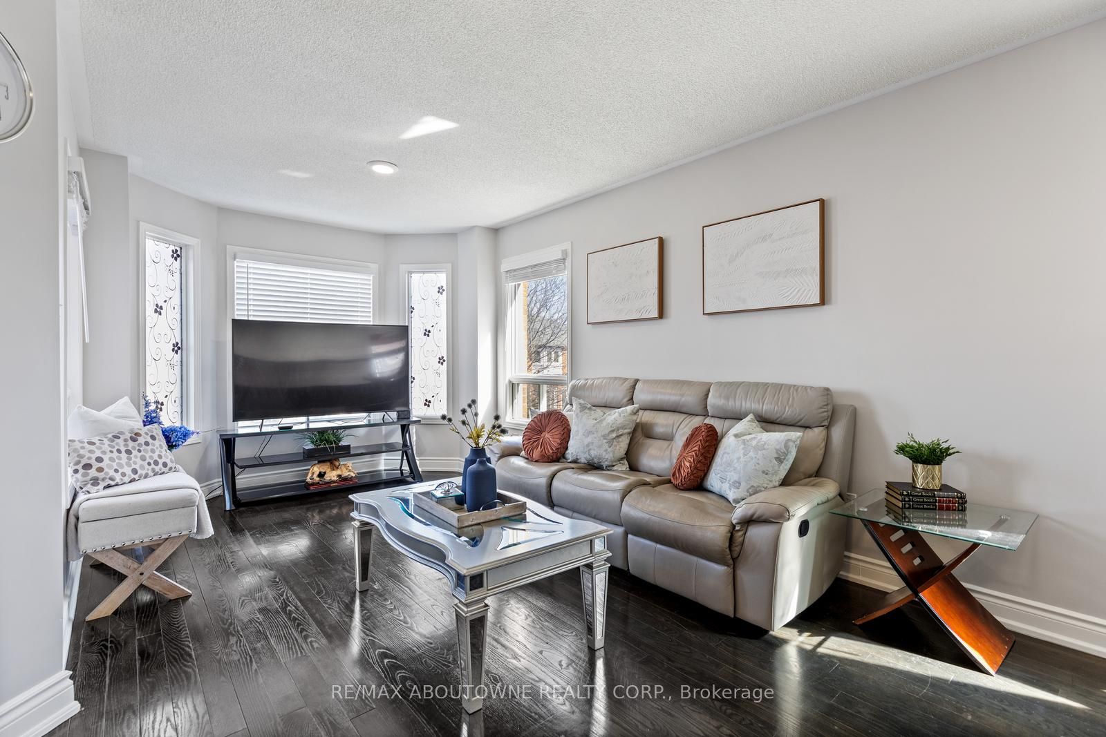 5628 Palmerston Cres