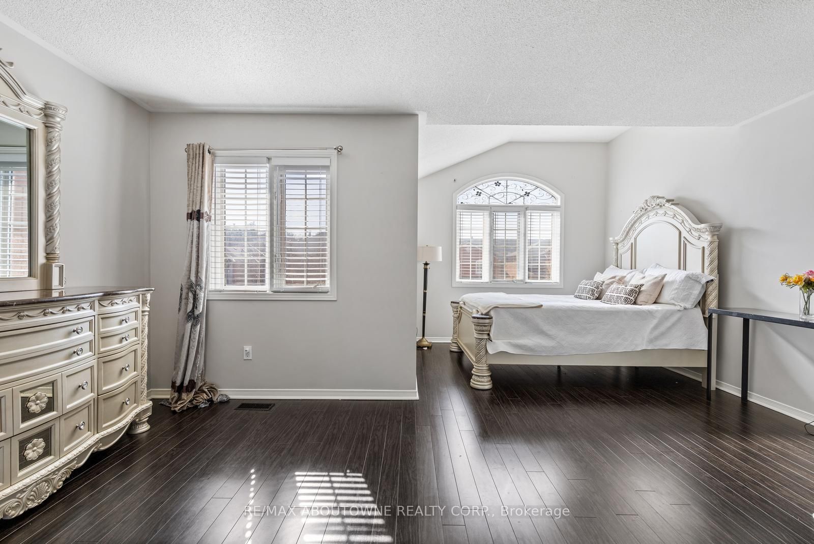 5628 Palmerston Cres