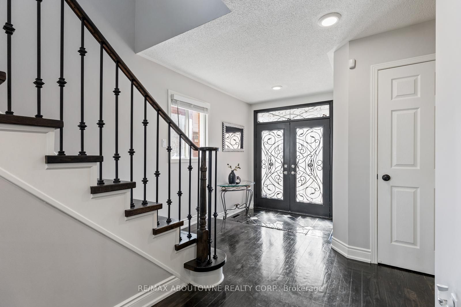 5628 Palmerston Cres