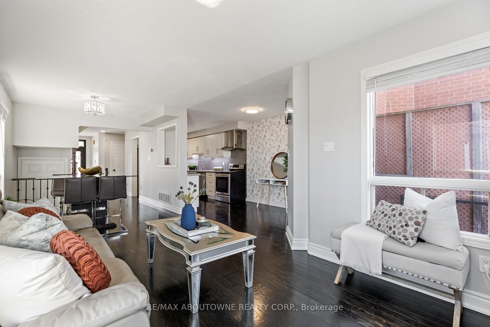 5628 Palmerston Cres