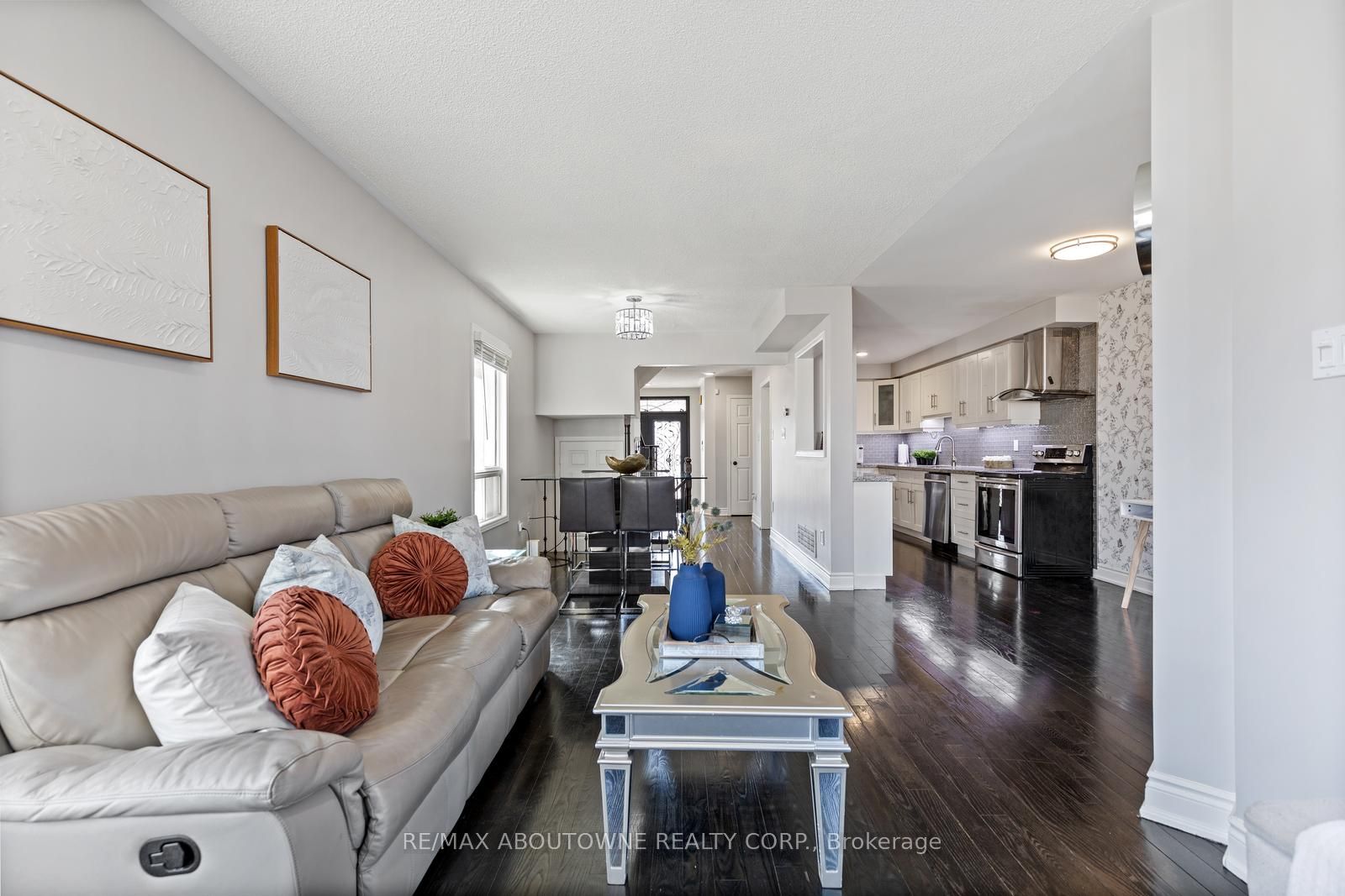 5628 Palmerston Cres