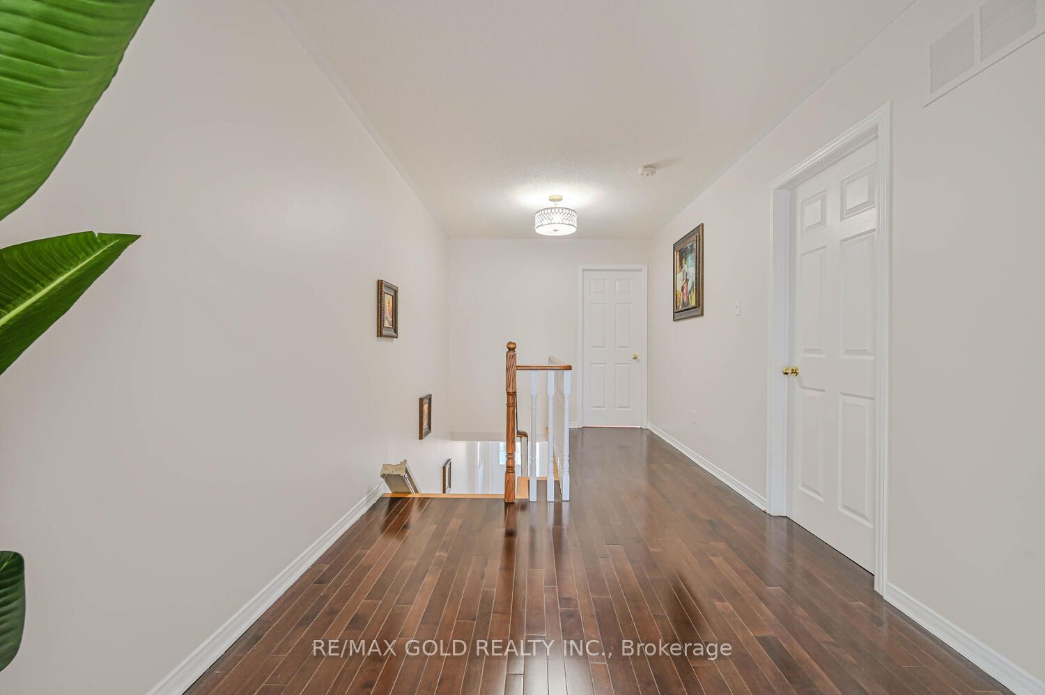 98 Bighorn Cres