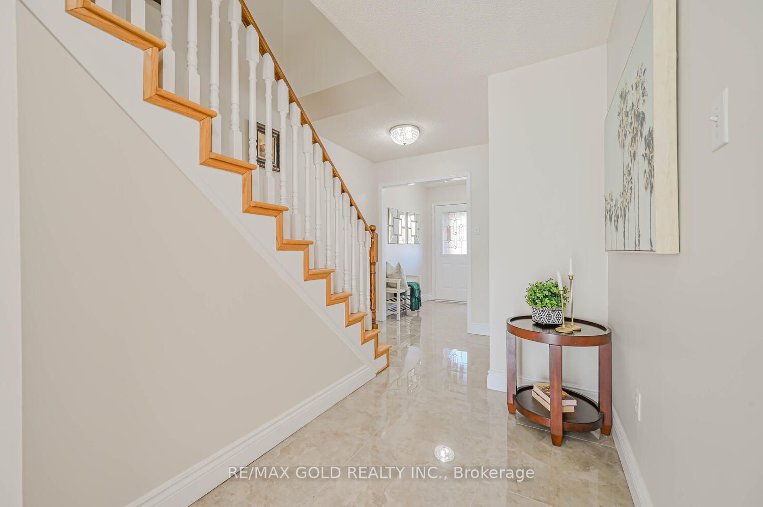 98 Bighorn Cres