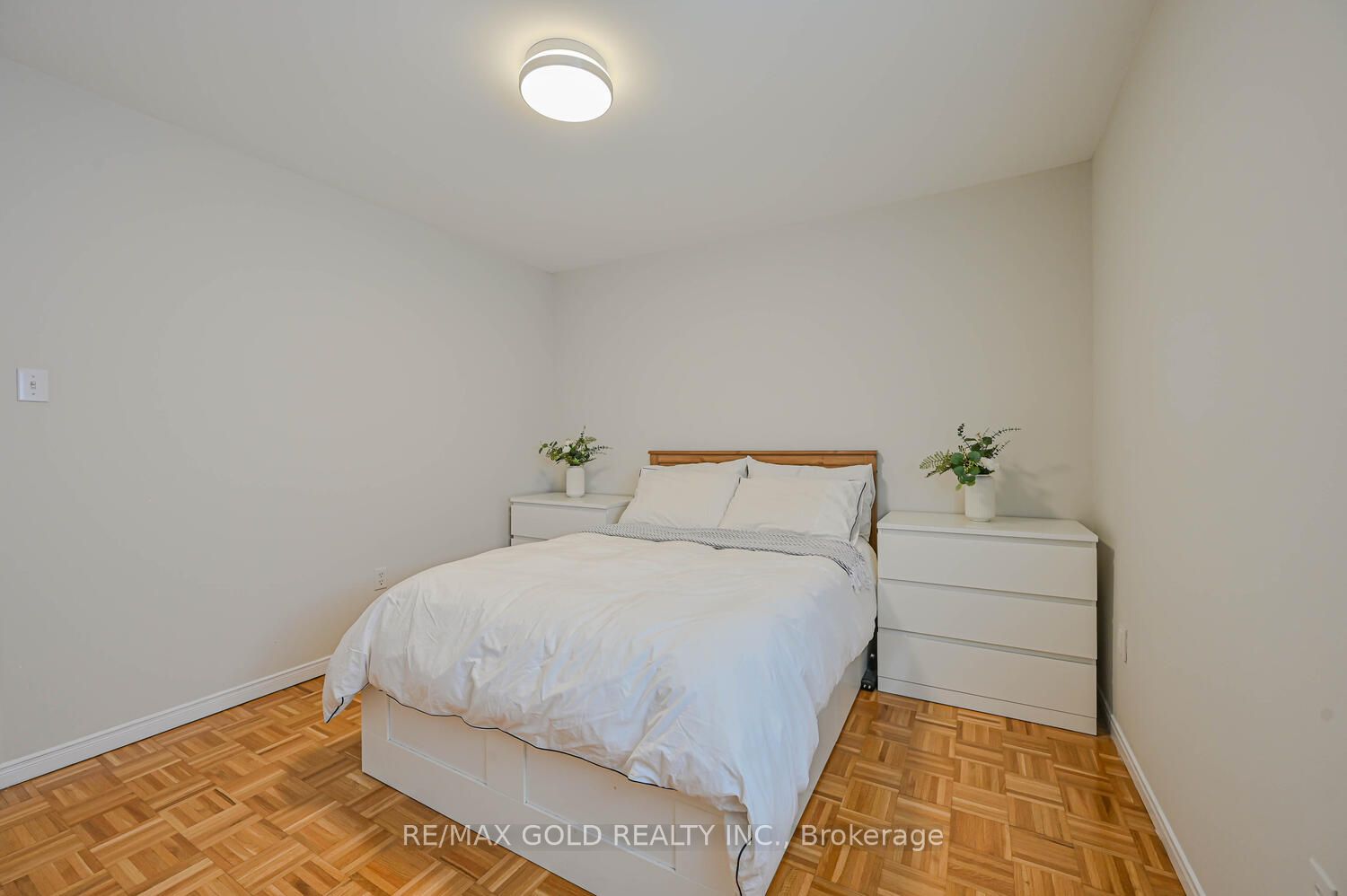 98 Bighorn Cres
