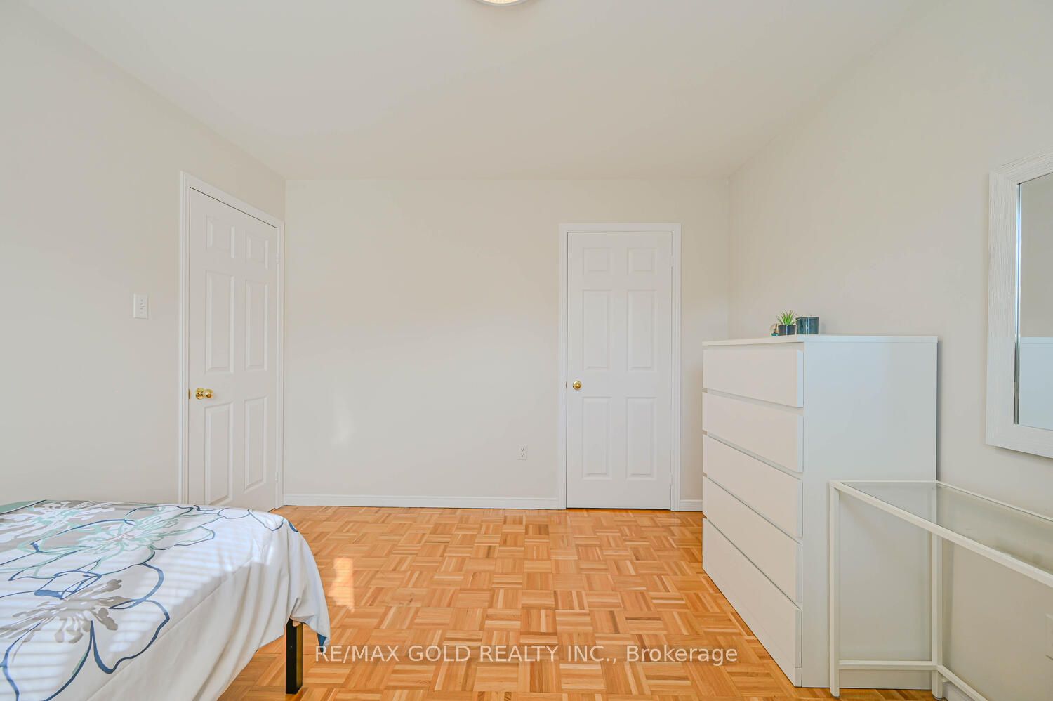 98 Bighorn Cres