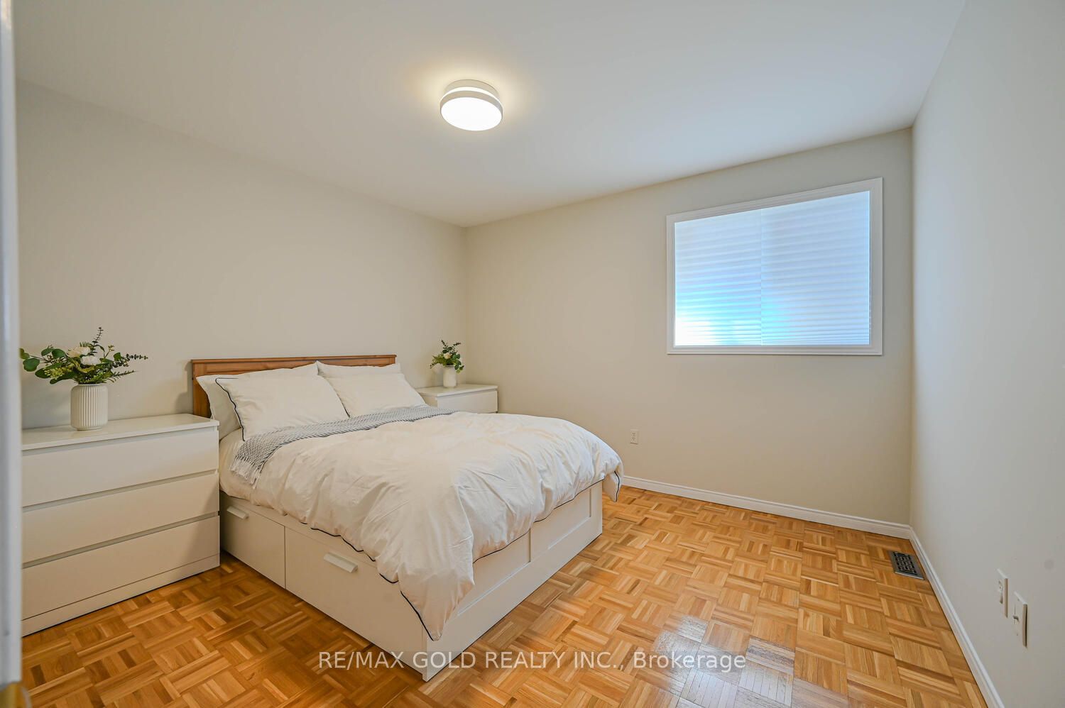 98 Bighorn Cres