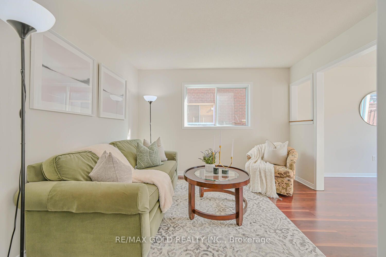 98 Bighorn Cres